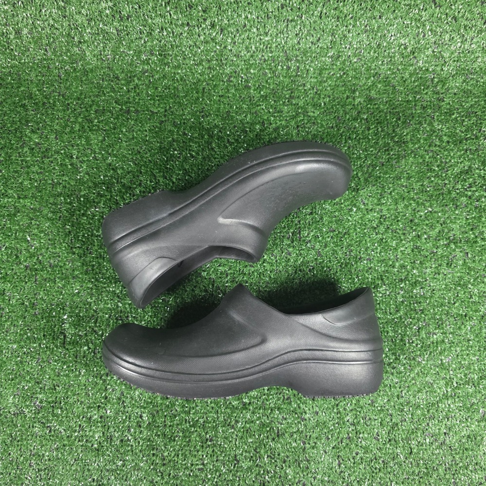 Crocs On-The-Clock Work Clog - Women 11 / Men 9